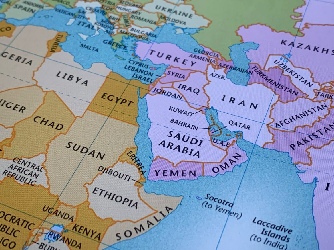 Map of the Middle East highlighting Iran, Israel and Gulf countries during the US–Iran conflict 2026.